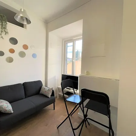 Comfort By The Garden Apartment Lisbon